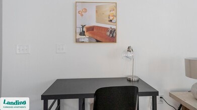 2800 Milan Ct in Birmingham, AL - Foto de edificio - Building Photo