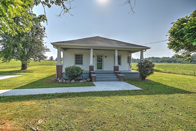 4470 Lonesome Pine Trail in Greeneville, TN - Building Photo - Building Photo