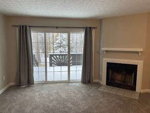 1913 Ridgebury Dr in Hilliard, OH - Foto de edificio - Building Photo