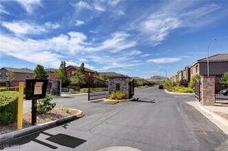 9615 Volk Ave in Las Vegas, NV - Building Photo - Building Photo