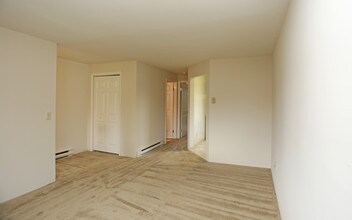 Malta Pointe in Malta, NY - Foto de edificio - Interior Photo