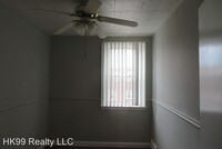 2742 Elbridge St photo'