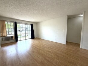 94-1471-1471 Waipio Uka St in Waipahu, HI - Building Photo - Building Photo