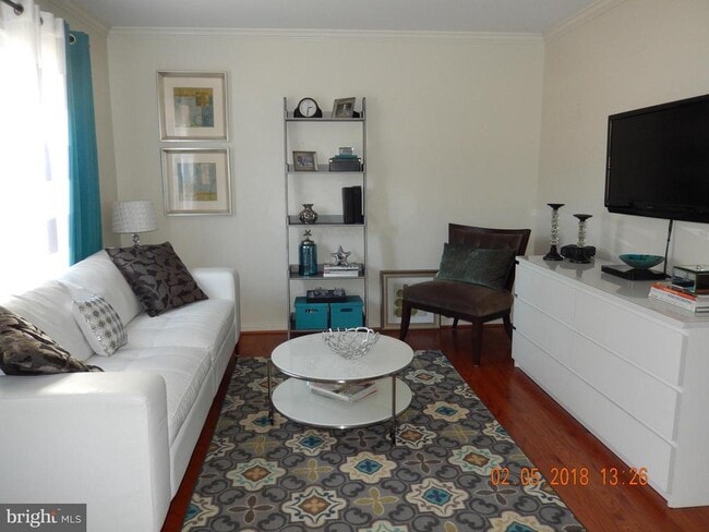 6054 Old Landing Way in Burke, VA - Building Photo - Building Photo