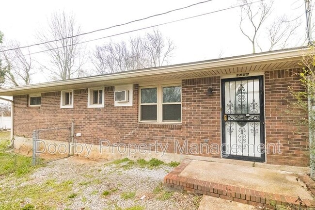 property at 1809 N Hawthorne St