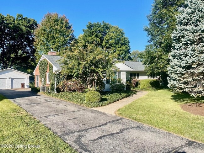 106 Spruce Ln