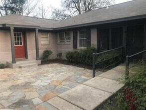 100 W Madison St-Unit -A in Trinity, TX - Building Photo - Building Photo