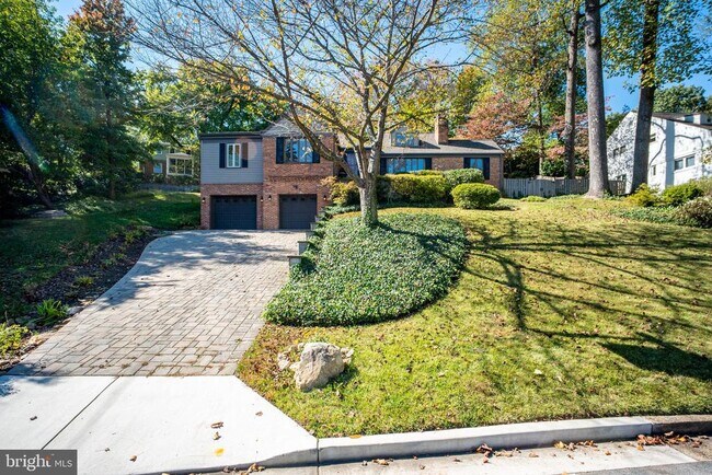 property at 3120 N Pollard St