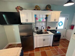 101 W Madison St in Port Isabel, TX - Foto de edificio - Building Photo