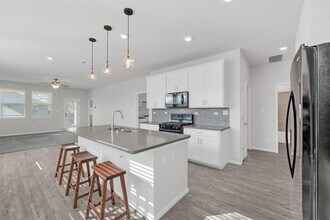 101 Mountain Valley St in Georgetown, TX - Building Photo - Building Photo