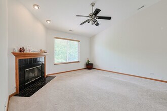 3503 Blue Ridge Ct in Carpentersville, IL - Building Photo - Building Photo
