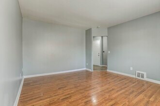 7228 Chalmers Ave in Warren, MI - Building Photo - Building Photo