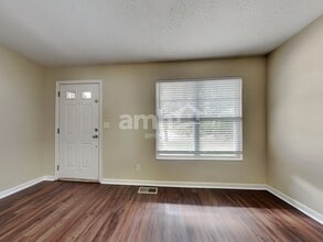1851 Treeshade Ct in Florence, KY - Foto de edificio - Building Photo