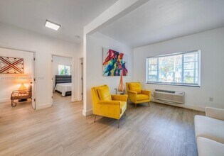 345 NE 53rd St in Miami, FL - Building Photo - Building Photo