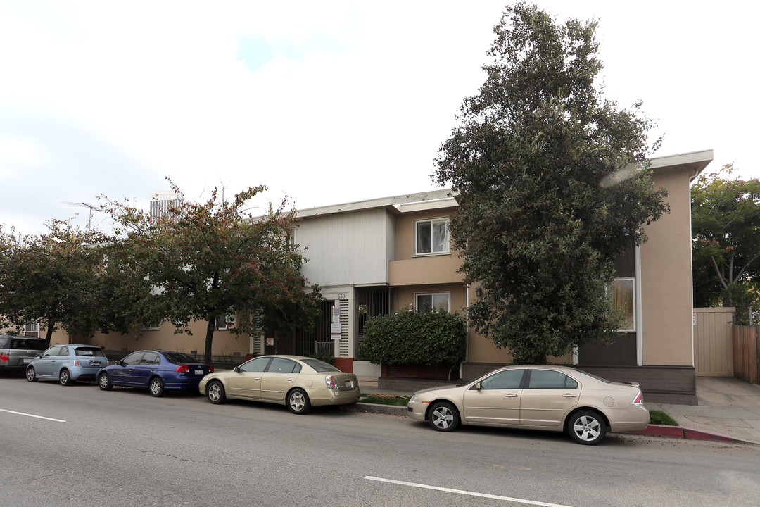 Fairfax Gardens Apartments in Los Angeles, CA - Building Photo