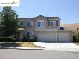 4423 Glen Canyon Cir in Pittsburg, CA - Building Photo