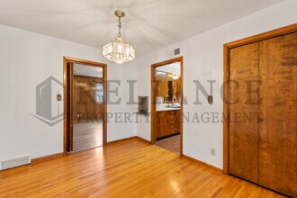 1707 S Mission Rd in Wichita, KS - Building Photo - Building Photo