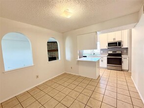 2227 Crockett Dr in Carrollton, TX - Building Photo - Building Photo