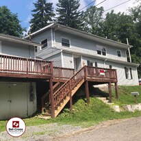 10 Braddock St in Morgantown, WV - Building Photo