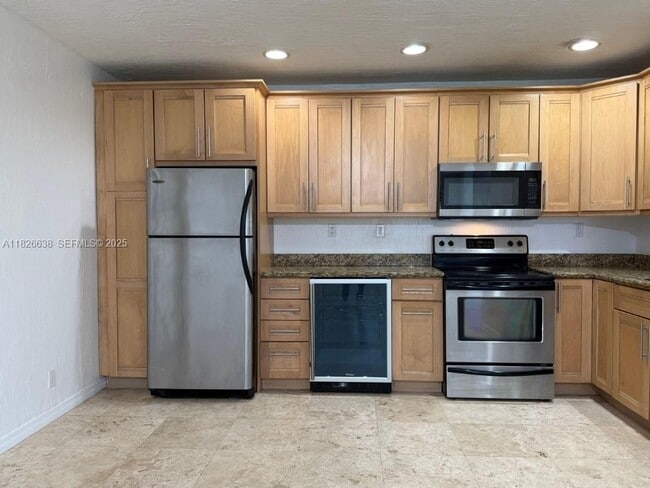 property at 530 NE 15th Ct