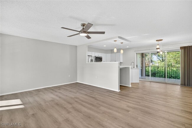 7400 College Pkwy in Ft. Myers, FL - Building Photo - Building Photo