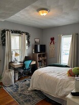 50 Derby St in Somerville, MA - Building Photo
