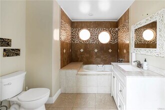 10164 Elkwood St in Los Angeles, CA - Building Photo - Building Photo