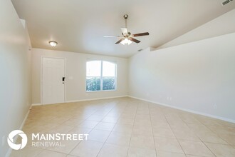 725 Kari Cir in Lehigh Acres, FL - Building Photo - Building Photo