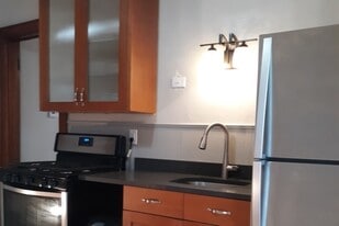 1129 Idaho E St, Unit 2 in Milwaukee, WI - Building Photo