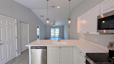 4970 SE Jack Ave in Stuart, FL - Building Photo - Building Photo