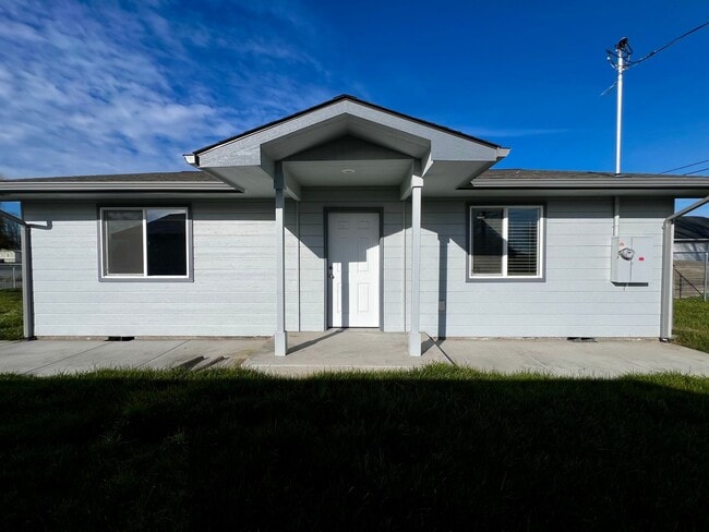 property at 2005 Ledwich Ave