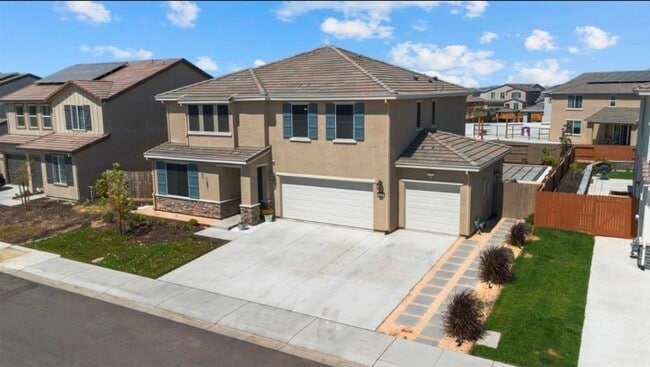 2851 Ski Bch St in Manteca, CA - Building Photo - Building Photo