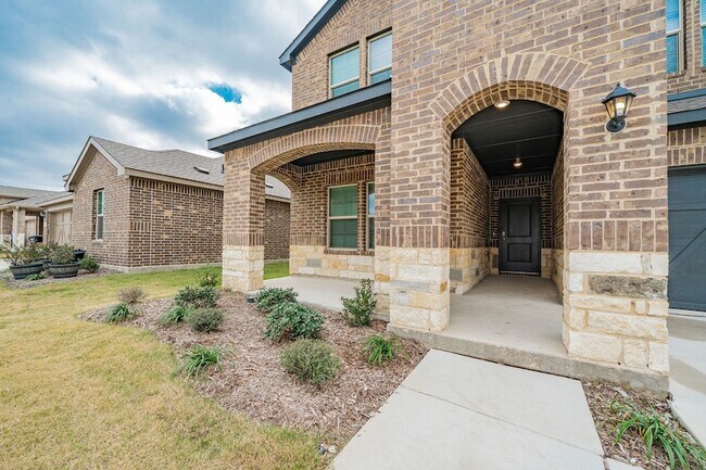 2126 Thornton Dr in Crandall, TX - Building Photo - Building Photo