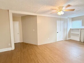 2010 22nd St S in St. Petersburg, FL - Building Photo - Building Photo