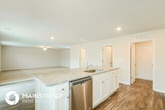 497 Turning Lk Dr in Zebulon, NC - Foto de edificio - Building Photo