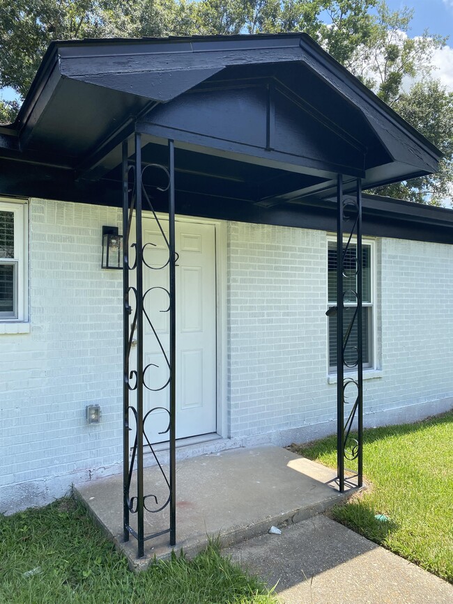 property at 18272 Sidney Ave