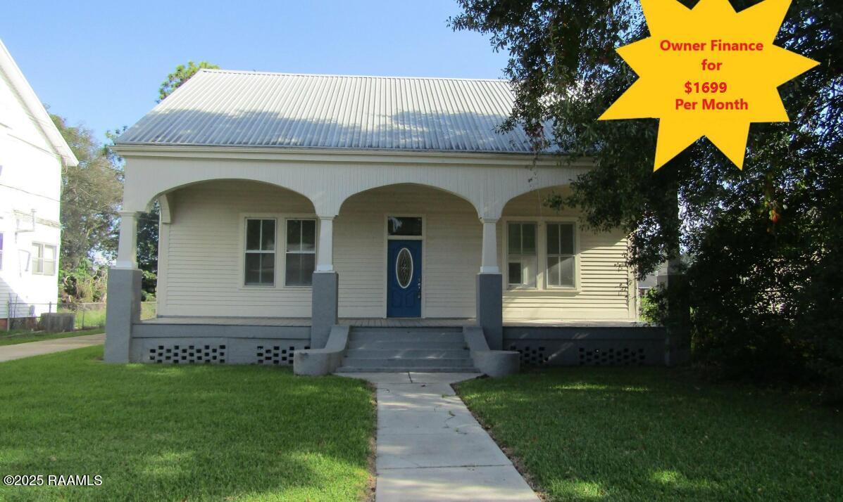 617 Julia St in New Iberia, LA - Building Photo