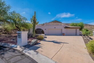 13003 N 10th Ave in Phoenix, AZ - Building Photo - Building Photo