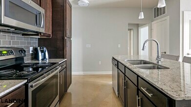 4300 Cromwell Dr, Unit 5106 in Kyle, TX - Building Photo - Building Photo