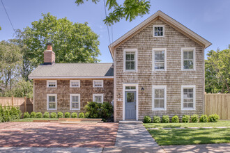 58 Howard St in Sag Harbor, NY - Building Photo - Building Photo