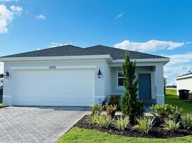 11201 Fernbrook Dr in Port St. Lucie, FL - Building Photo