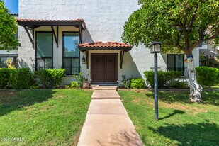 7632 E Minnezona Ave in Scottsdale, AZ - Building Photo