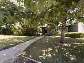 1735 Holly Ave in Menlo Park, CA - Building Photo - Building Photo