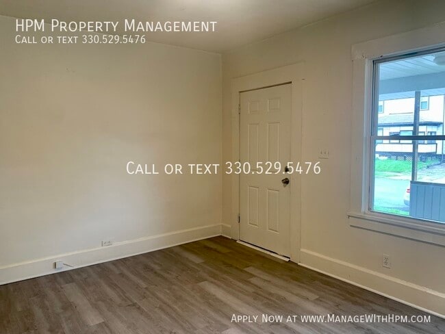 1729 Edwards Ave NE in Canton, OH - Building Photo - Building Photo