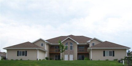 Whitespire Grove Apartments in Schofield, WI - Building Photo - Building Photo