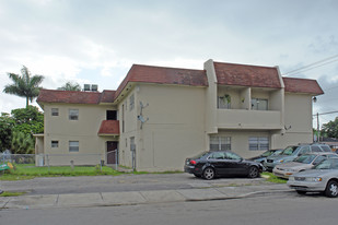 4495 NW 9th St Apartamentos