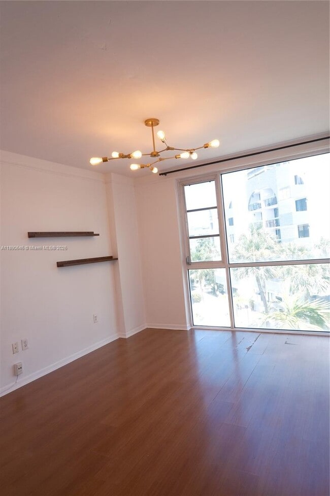 2756 Day Ave in Miami, FL - Building Photo - Building Photo