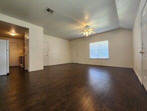 3204 Toledo Dr in Killeen, TX - Building Photo - Building Photo