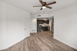 1413 Kestrel Cir in Sedona, AZ - Foto de edificio - Building Photo