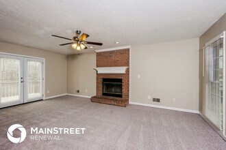 8410 Hurstbourne Woods Pl in Louisville, KY - Foto de edificio - Building Photo